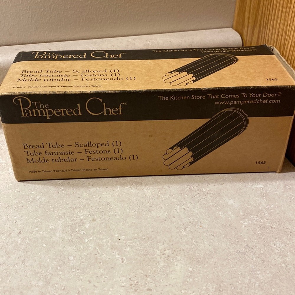 The Pampered Chef Bread Tube